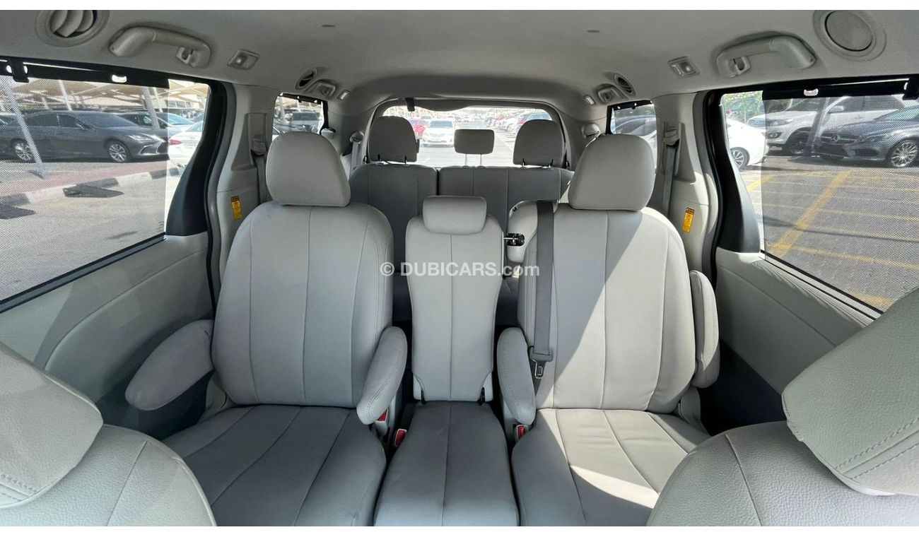 تويوتا سيينا full option