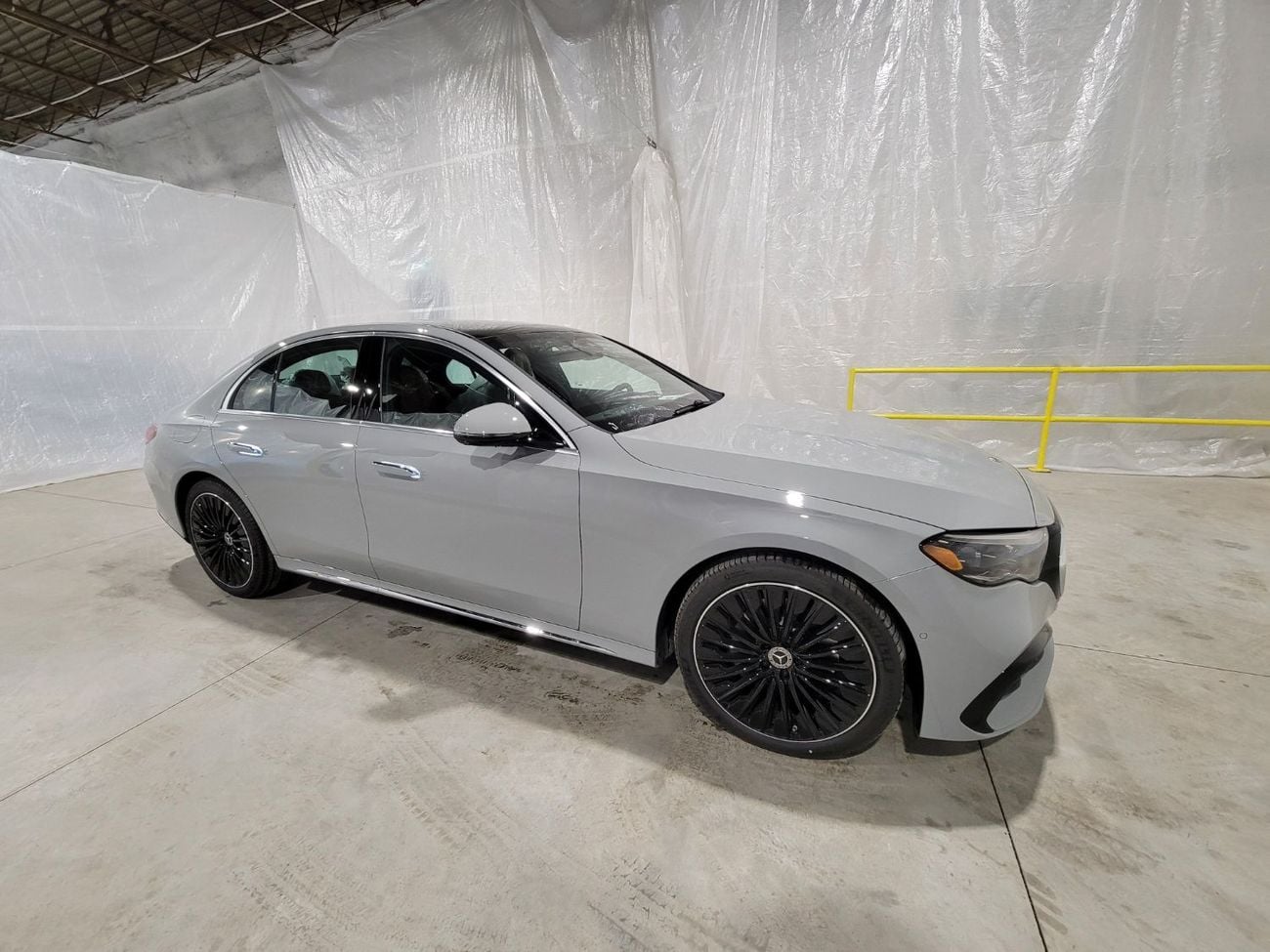 Mercedes-Benz E 350 4MATIC Luxury Sedan  * Export Offer*