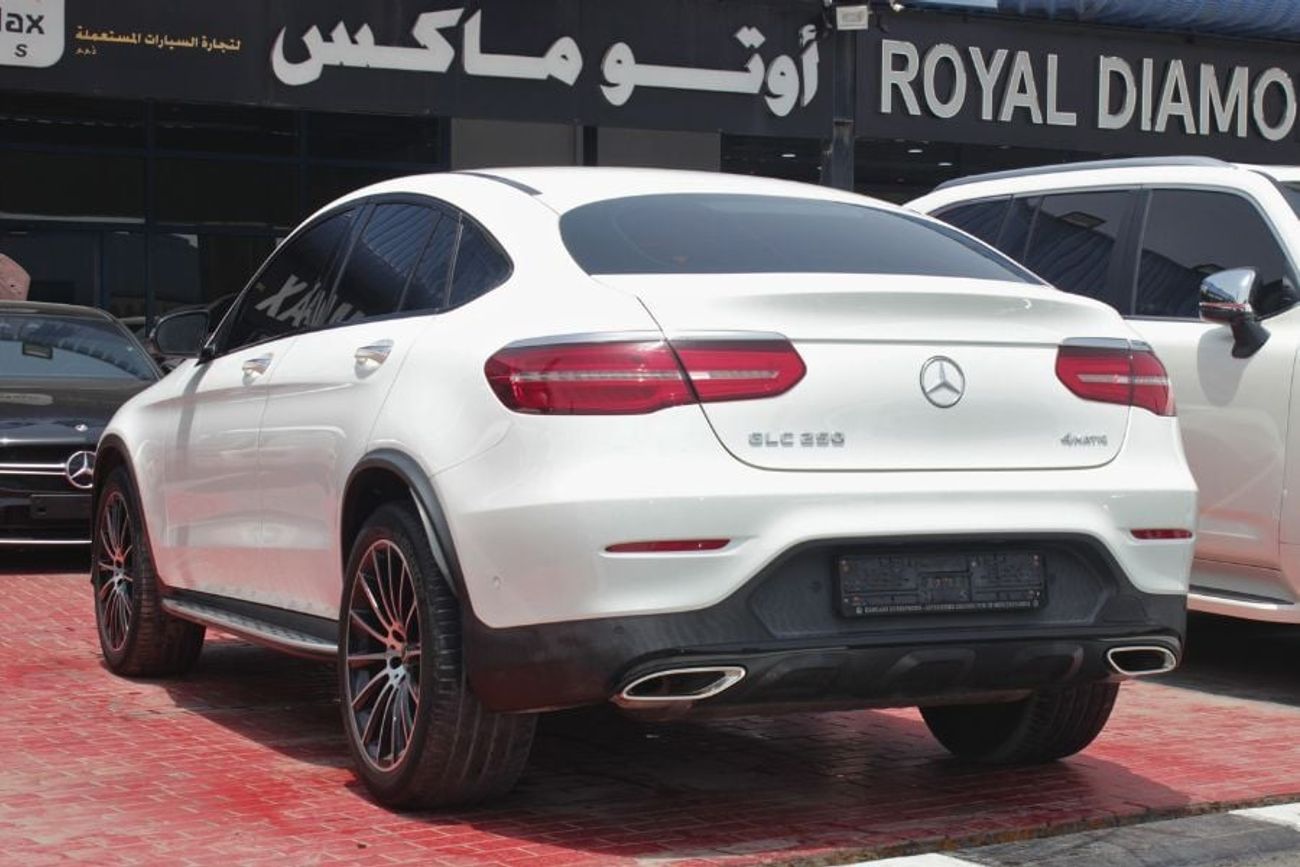 مرسيدس بنز GLC 250 4MATIC 2.0L