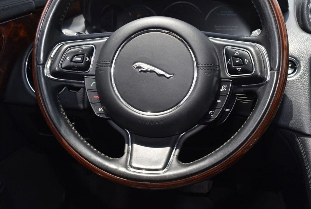 Jaguar XJ Luxury JAGUAR XJ-L V6