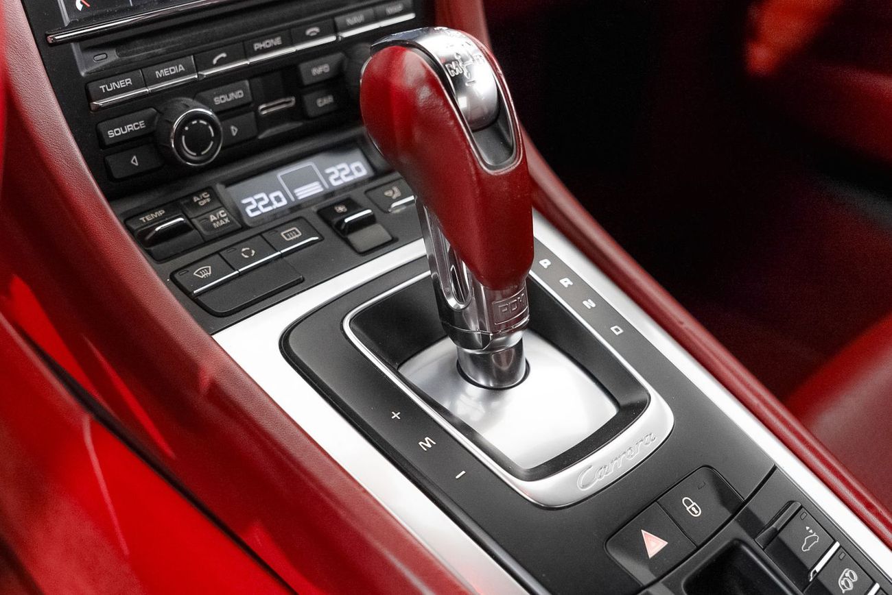 Porsche 911 Carrera S 3.8L (385 HP) Coupe