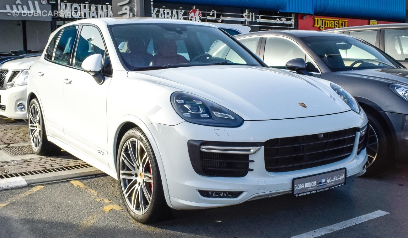 Porsche Cayenne GTS