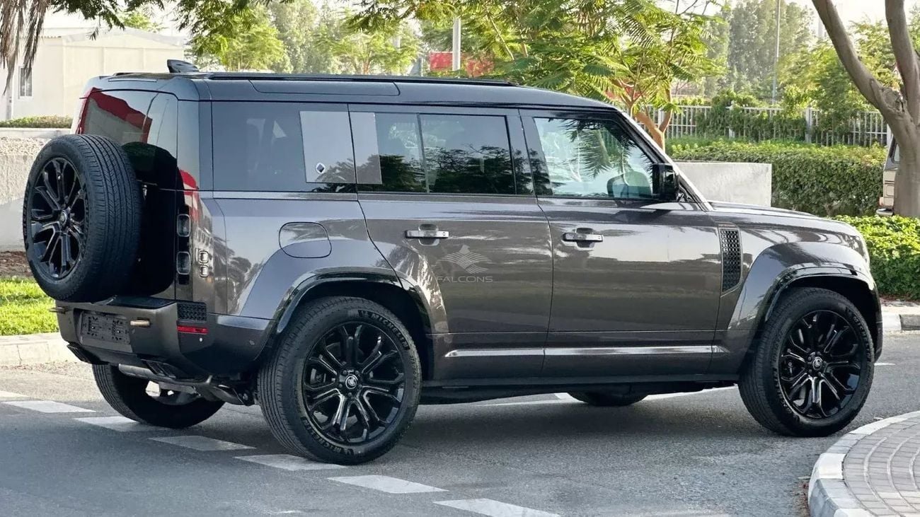 Land Rover Defender 4.4L OCTA AWD 5DR SWB AT