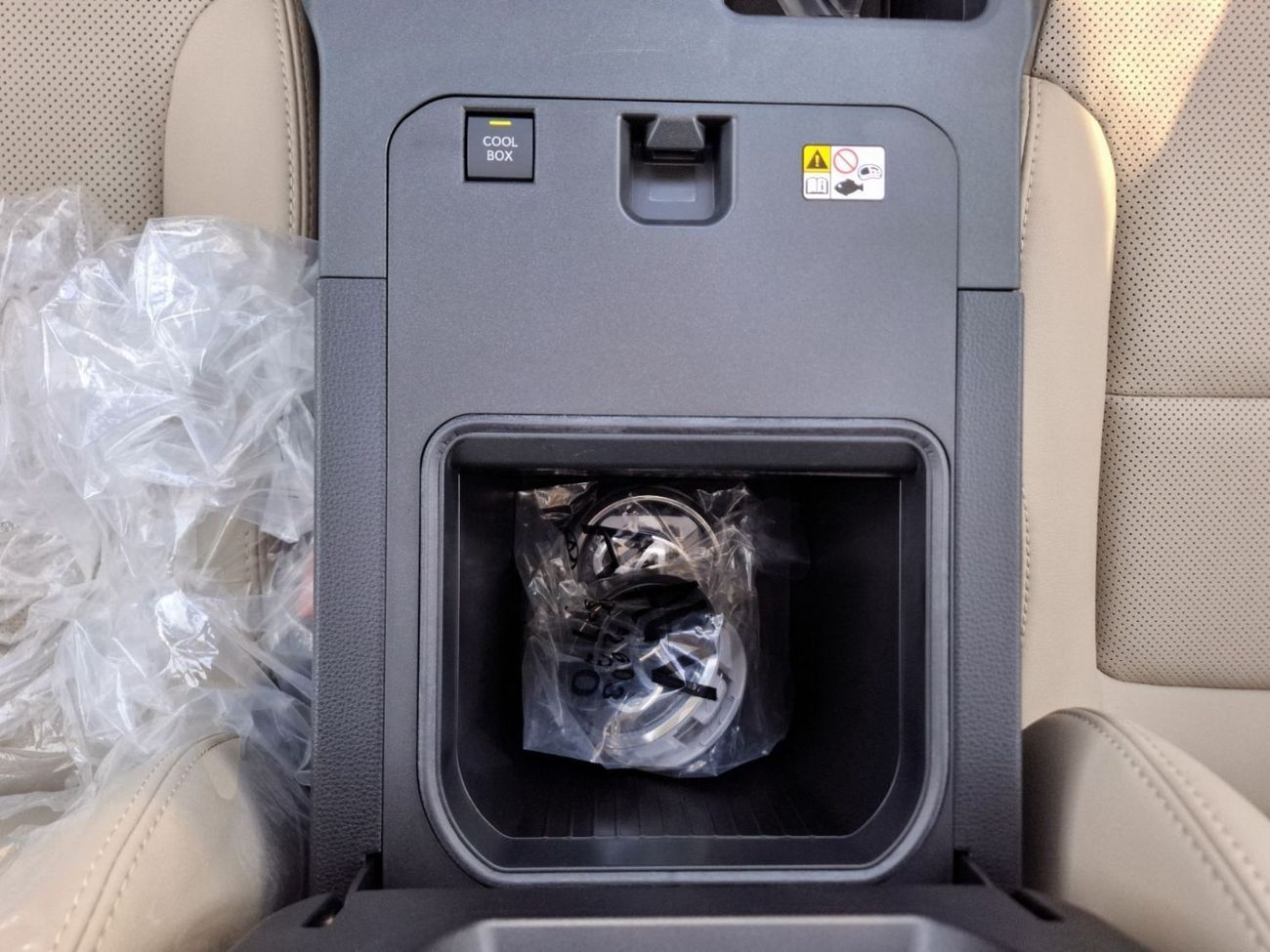 Toyota Prado Toyota Prado 2.4L 2024 GCC White Petrol All Rounder