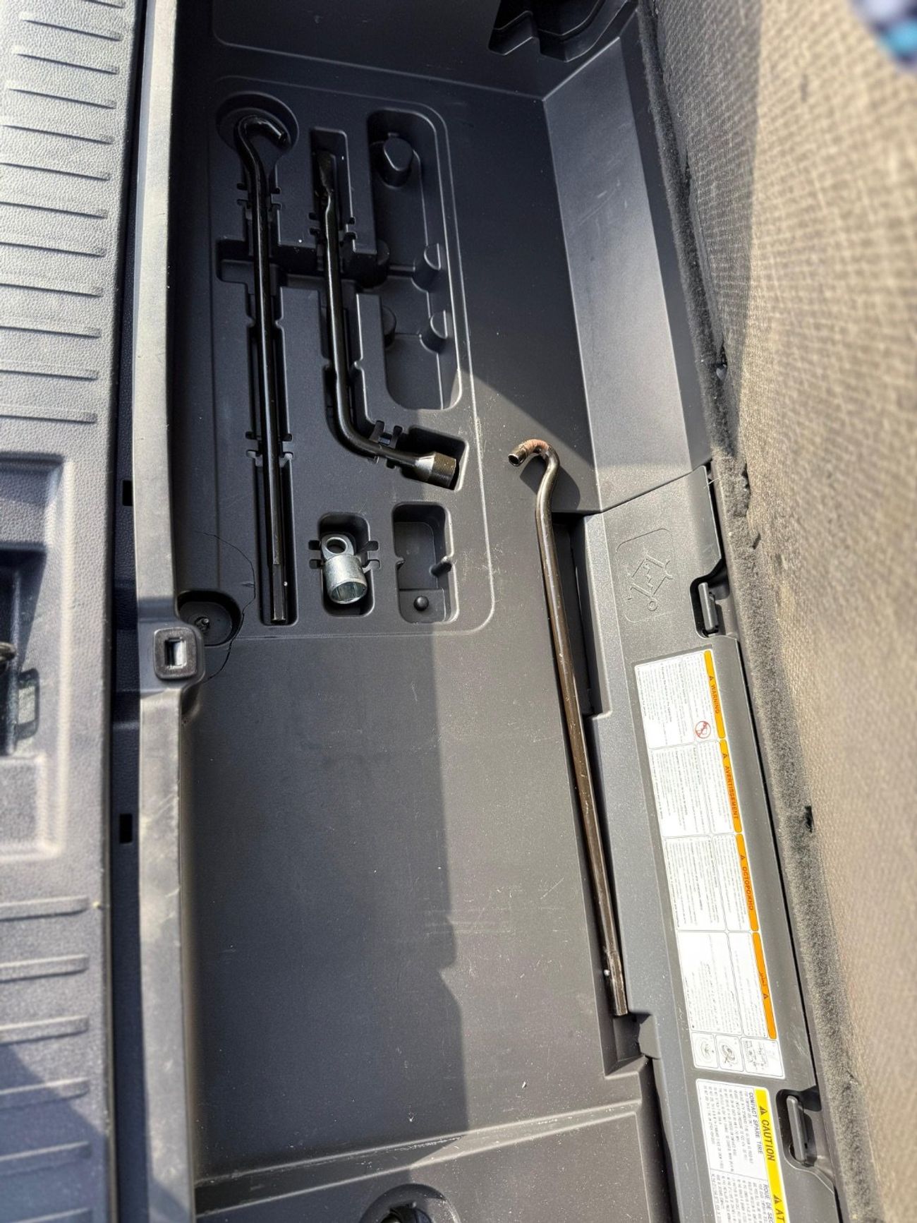 Toyota Highlander Hybrid leather seats,push start,blind spot