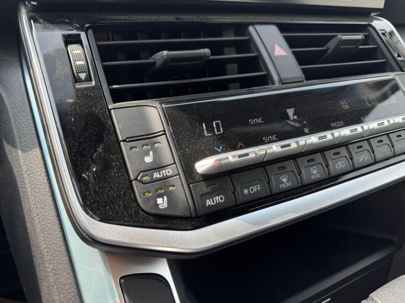 Toyota Land Cruiser GXR 4.0L 2023  EUROPEAN  SPECS WITHOUT SUNROOF