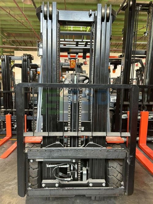 تويوتا فورك ليفت TOYOTA 3.0 TON 3 STAGE ELECTRIC FOUR WHEEL FORKLIFT MODEL 8FBN30. (Export Only)