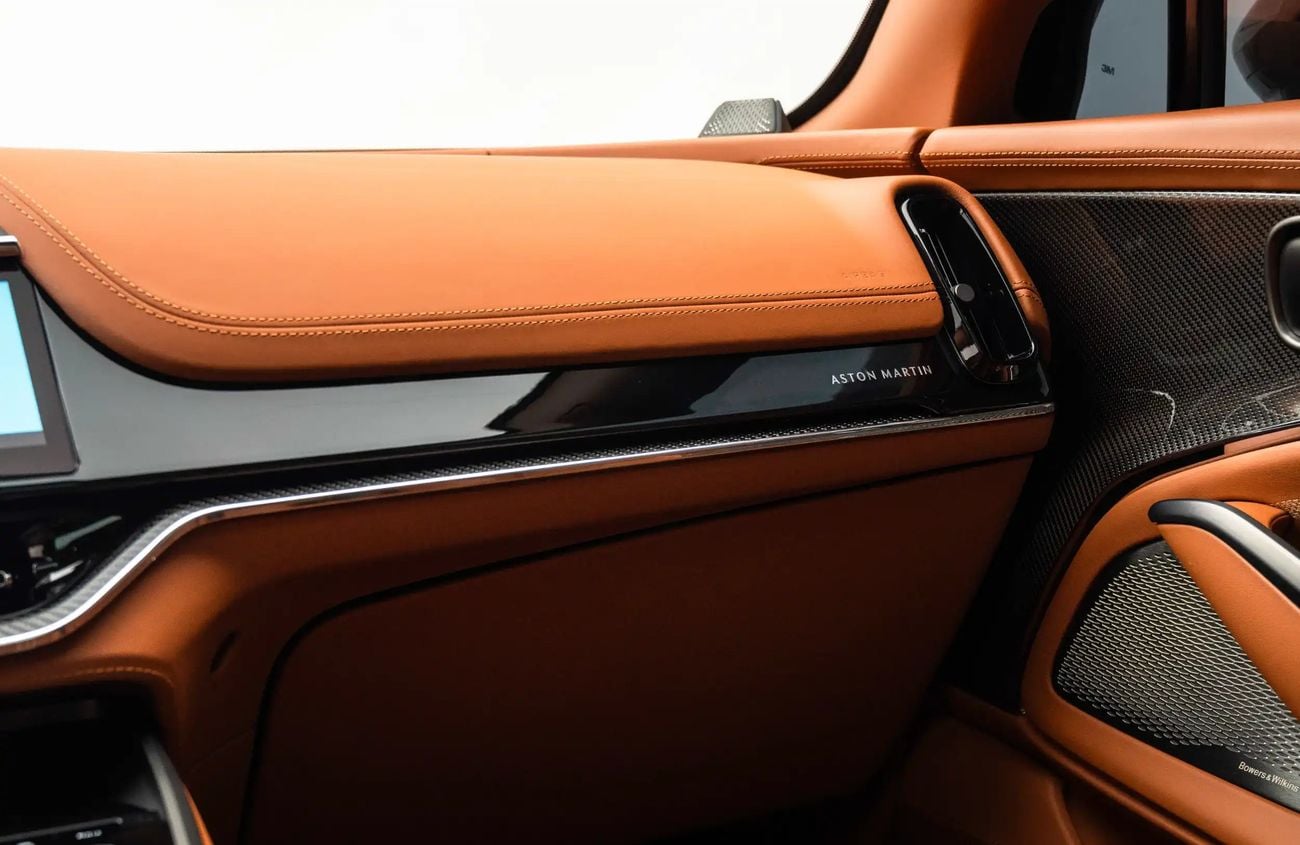 Aston Martin DB 4.0L V8 Twin-Turbocharged Engine