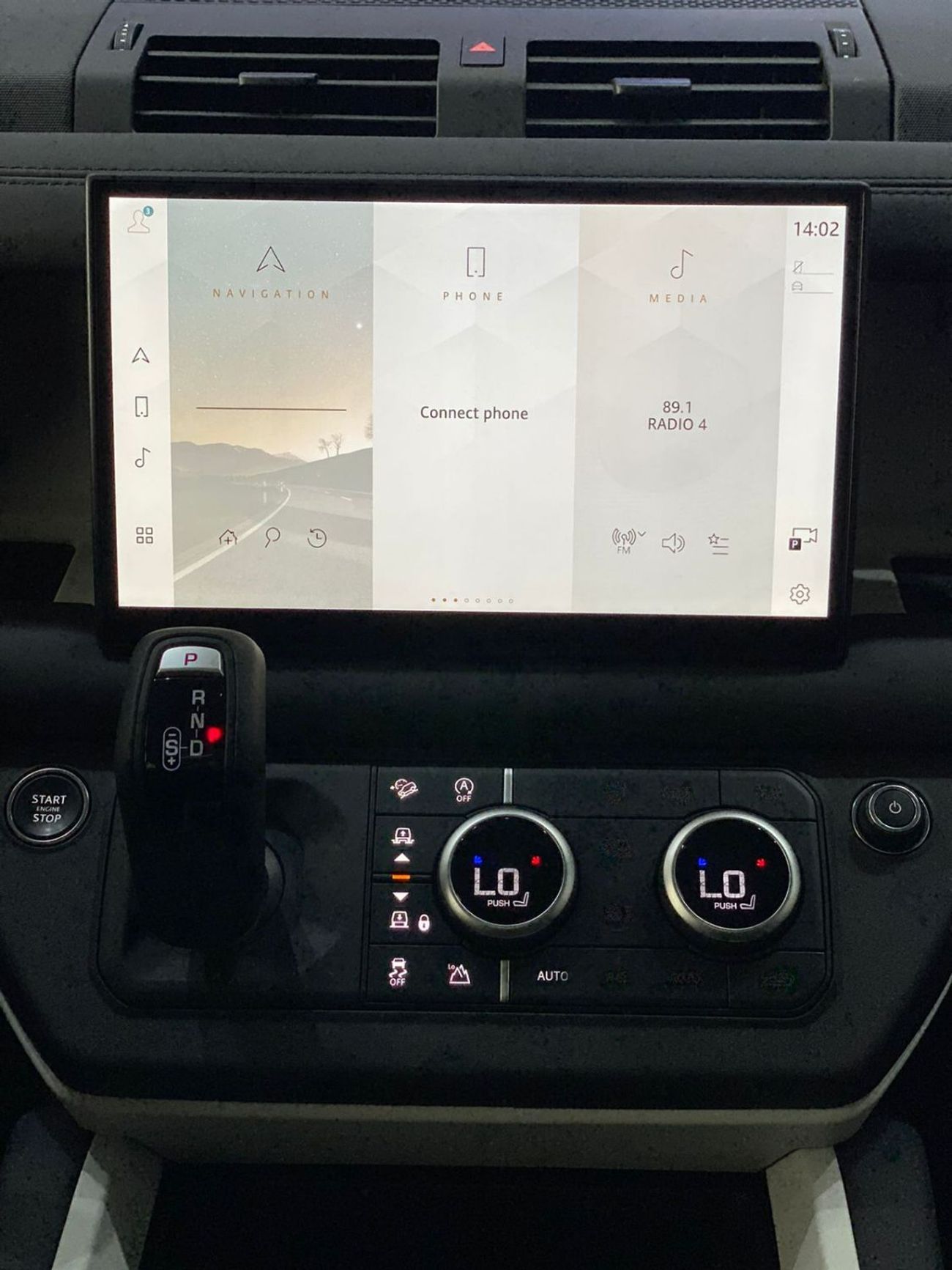 Land Rover Defender P400 110 | with warranty