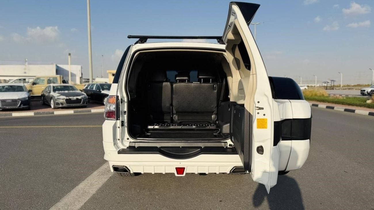 ميتسوبيشي باجيرو SIGNATURE BODY KIT MODIFIED | ELECTRIC HEATED SEATS | BACK CAMERA | PARKING SENSORS | 3.2L DIESEL EN