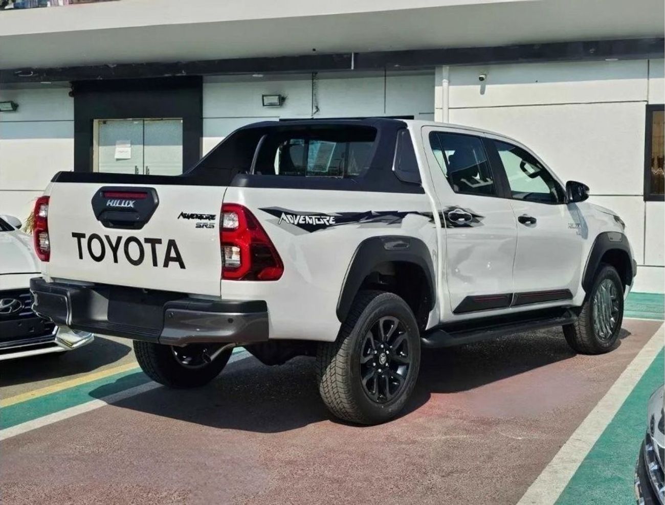 تويوتا هيلوكس DC Adventure 4.0L Petrol