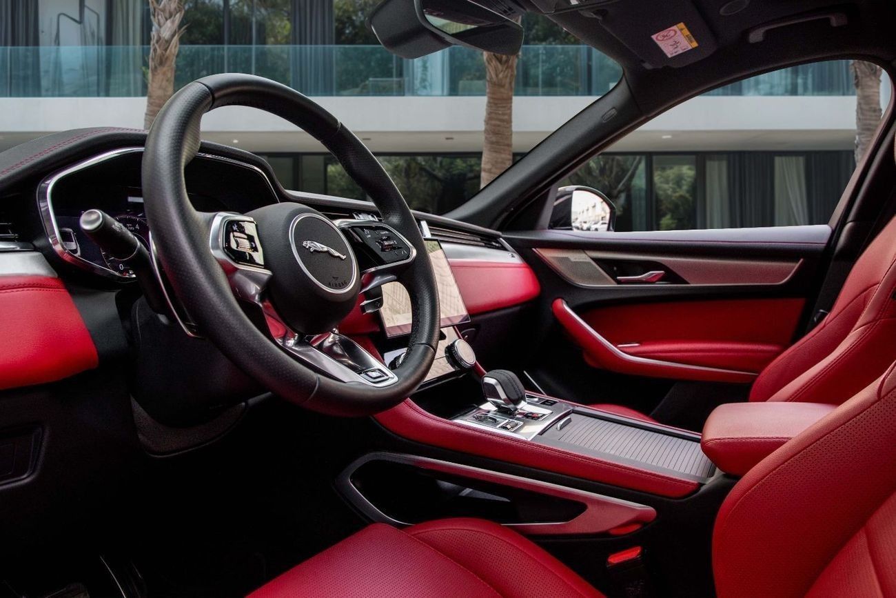 Jaguar F Pace R-Dynamic SE P250 | 4,112 P.M  | 0% Downpayment | Immaculate Condition!