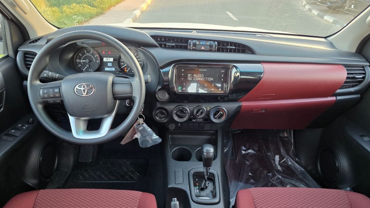 Toyota Hilux 2026 TOYOTA HILUX D/C 2.4L A/T WHITE (DLX WITH POWER WINDOWS)