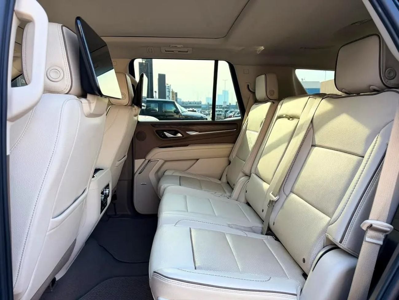 GMC Yukon Denali - GCC Specs Under Warranty and Service Contract