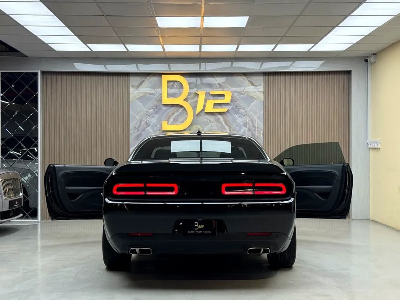 Dodge Challenger SXT Plus
