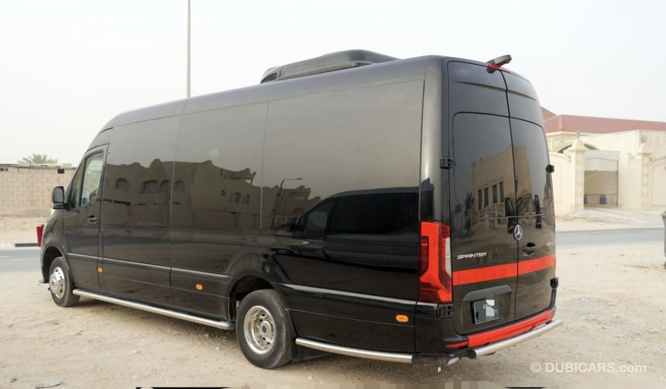 مرسيدس بنز سبرينتر 519 D sprinter Luxury 16+1 gcc under warranty