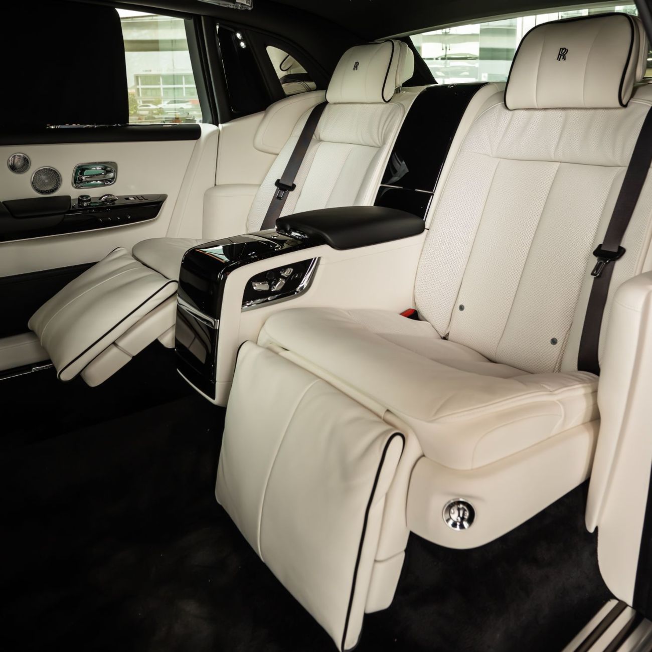 رولز رويس فانتوم 2026 ROLLS ROYCE PHANTOM GCC WITH WARRANTY+ SERVICE( BRAND NEW )