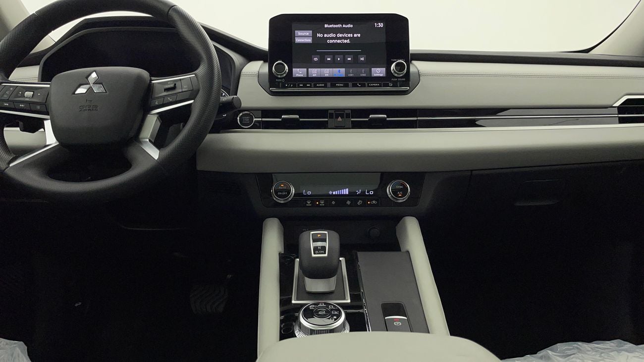 ميتسوبيشي آوتلاندر MIDLINE WITH SUNROOF 2.5 | بدون دفعة مقدمة | اختبار القيادة في المنزل