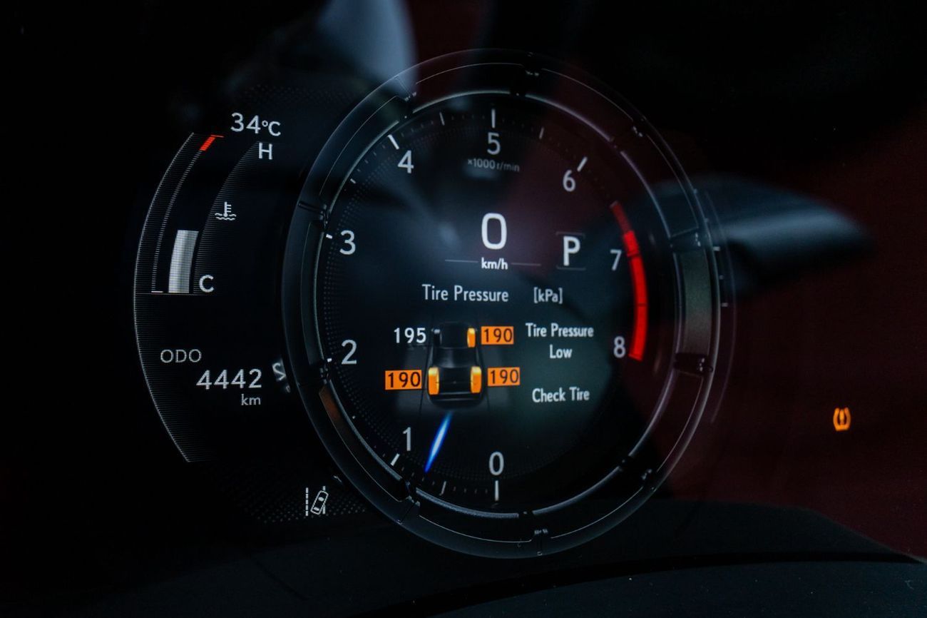 لكزس IS 350 F Sport