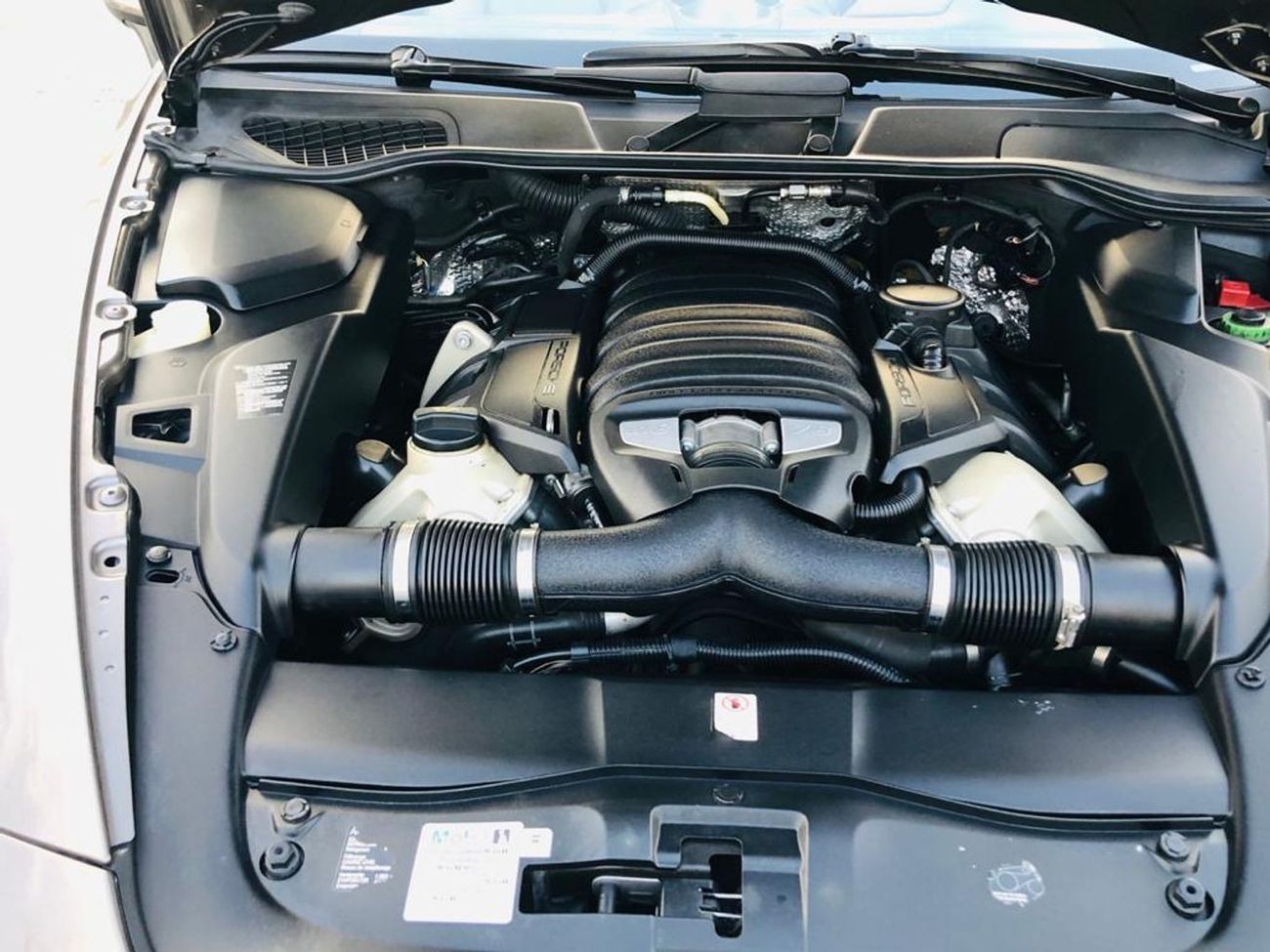 Porsche Cayenne Porsche Cayenne model 2011 GCC car prefect condition full option panoramic roof leather seats back c