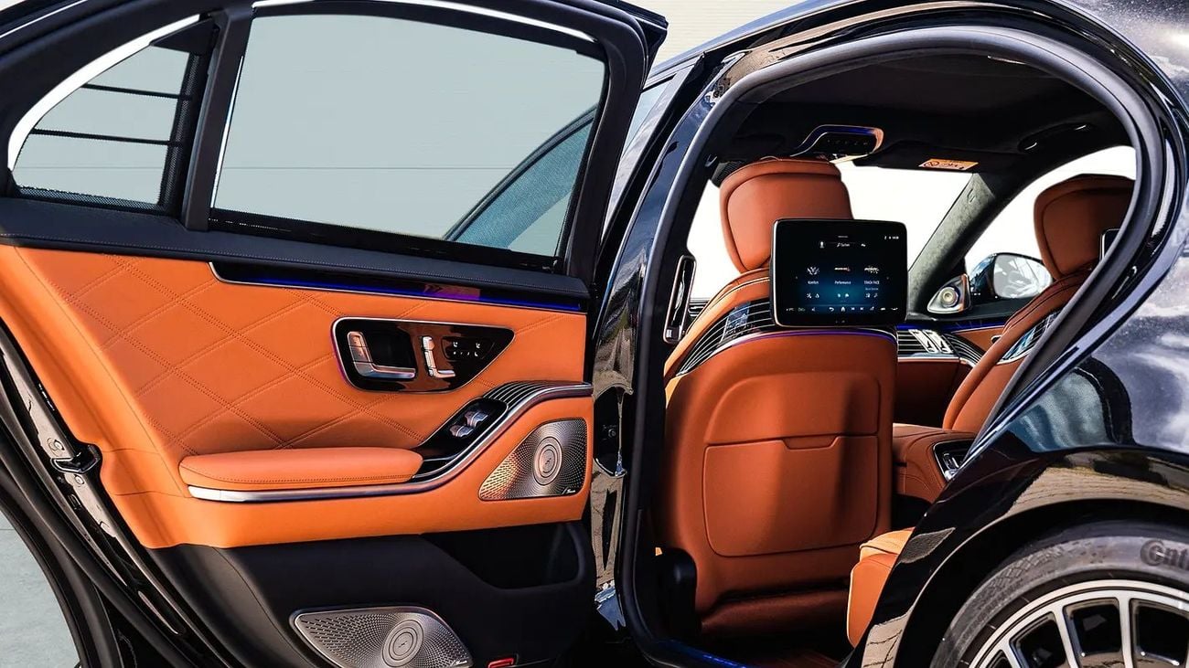 Mercedes-Benz S 63 AMG S63 AMG BRABUS B930 BLACK/BROWN +4SEATS+4D