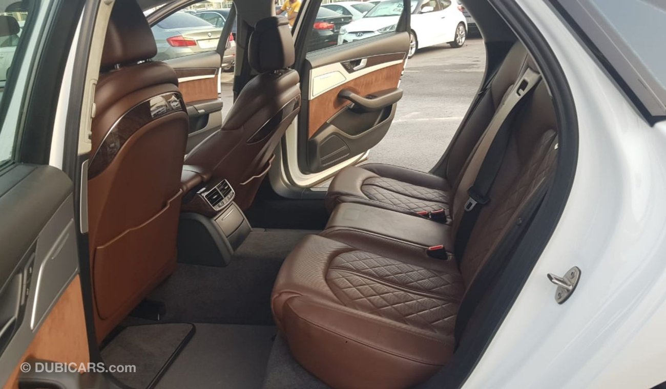 Audi A8 Audi A8 model 2012 GCC car prefect condition full option panoramic roof leather seats