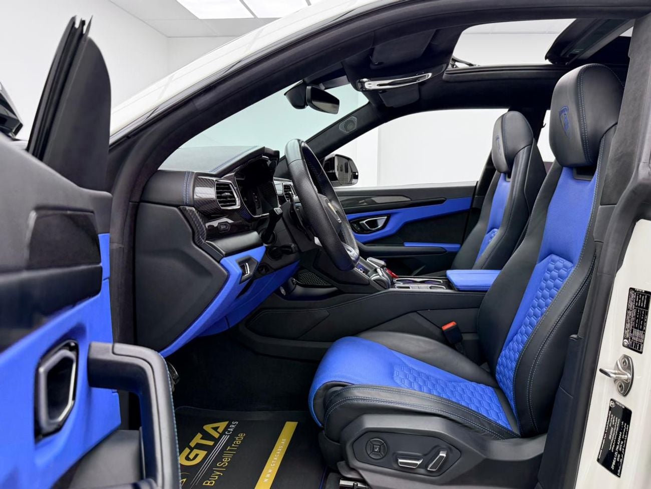 Lamborghini Urus 2022 Lamborghini Urus, 2027 Lamborghini Warranty, Full Lamborghini Service History, GCC