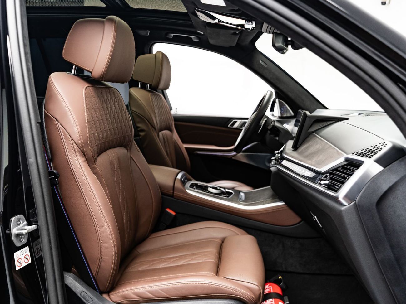 BMW X5 40i M Sport 3.0L 2024 BMW X5 xDrive40i, 2029 BMW Warranty + Service Contract, Low KMs, GCC