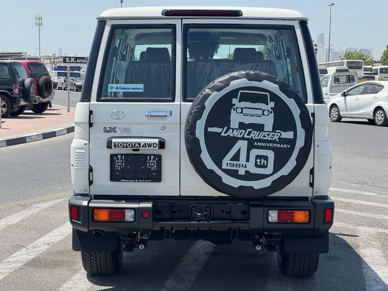 تويوتا لاند كروزر 70 2025 TOYOTA LAND CRUISER LC76 HARD TOP, 4L, PETROL, A/T, 4WD, WHITE/BEIGE