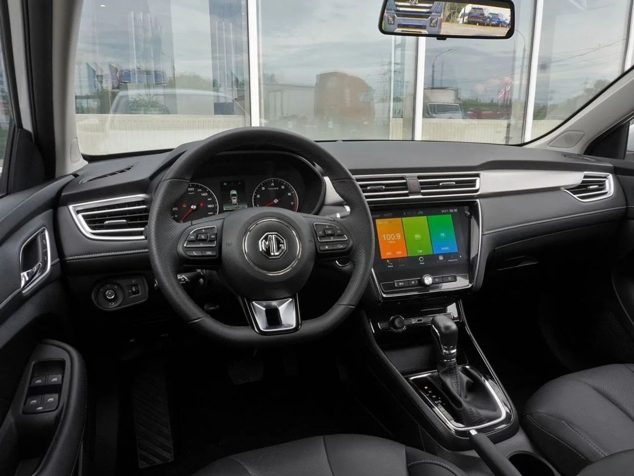 أم جي 5 NEW DELUXE CAR