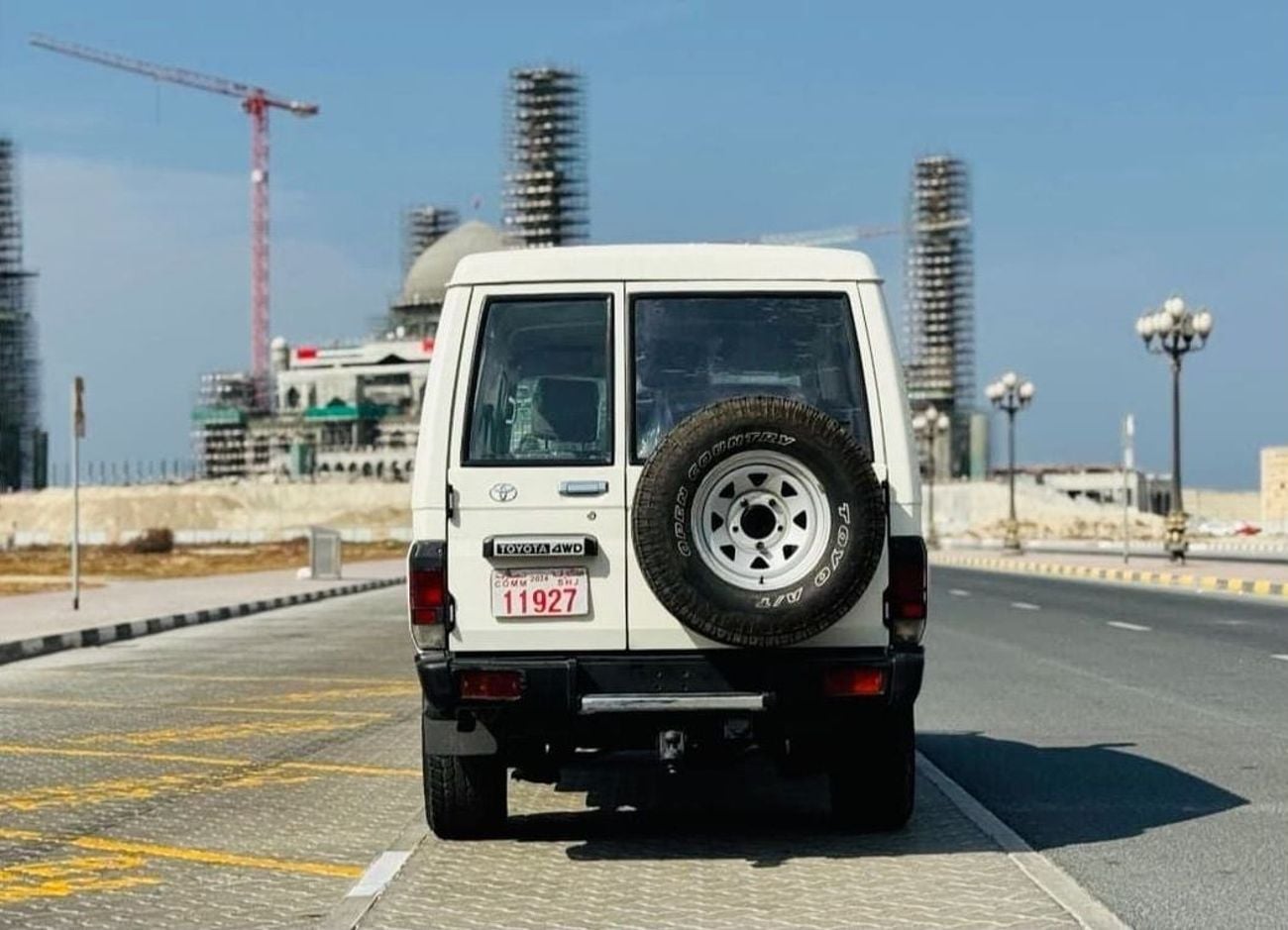 تويوتا لاند كروزر 70 LC76 STD 2018 RHD Diesel Engine 3 Doors Full Option Very Clean Title