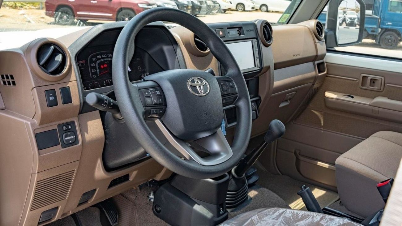 تويوتا لاند كروزر 70 2024 Toyota LC76 4.0L petrol MT Full option