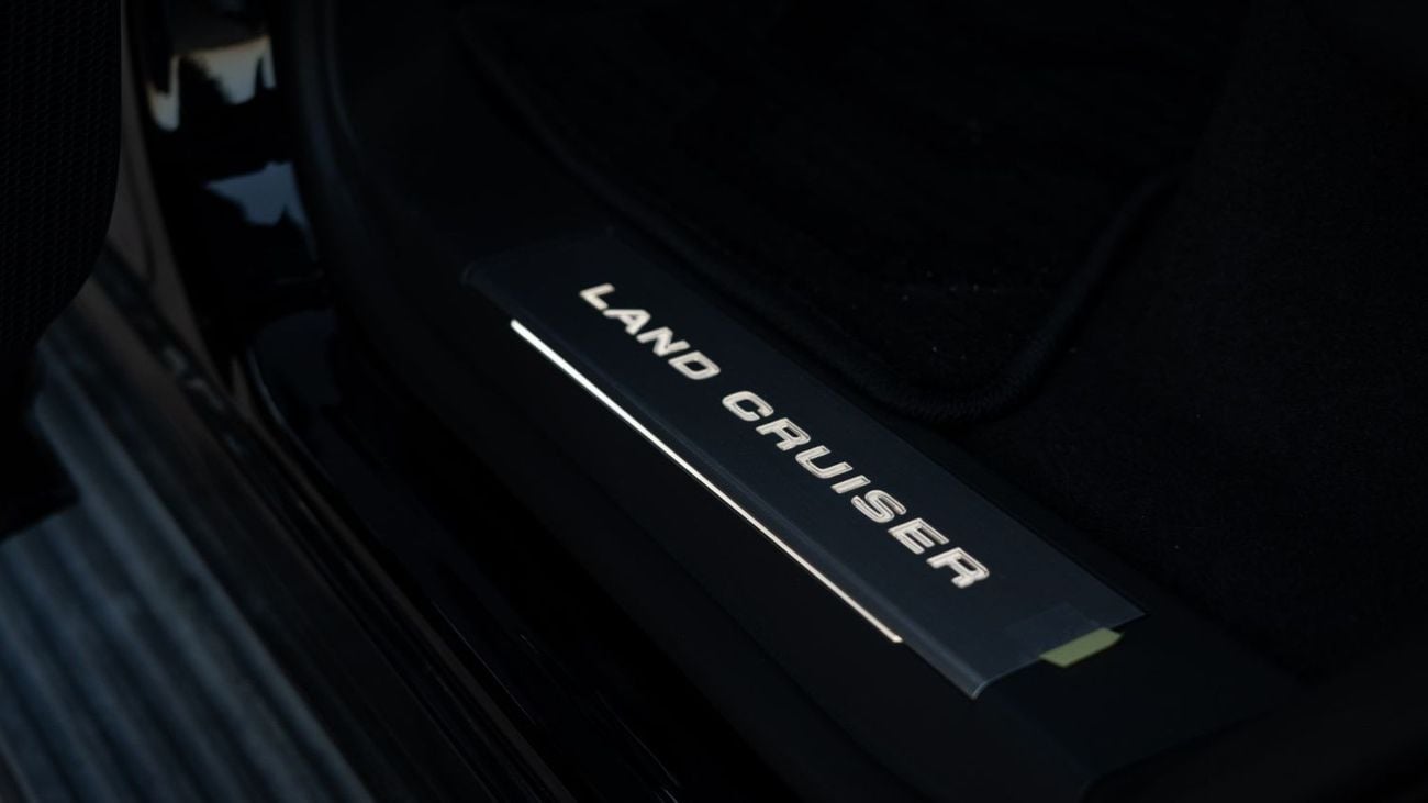 Toyota Land Cruiser VXR V6 3.3L Diesel 2025YM