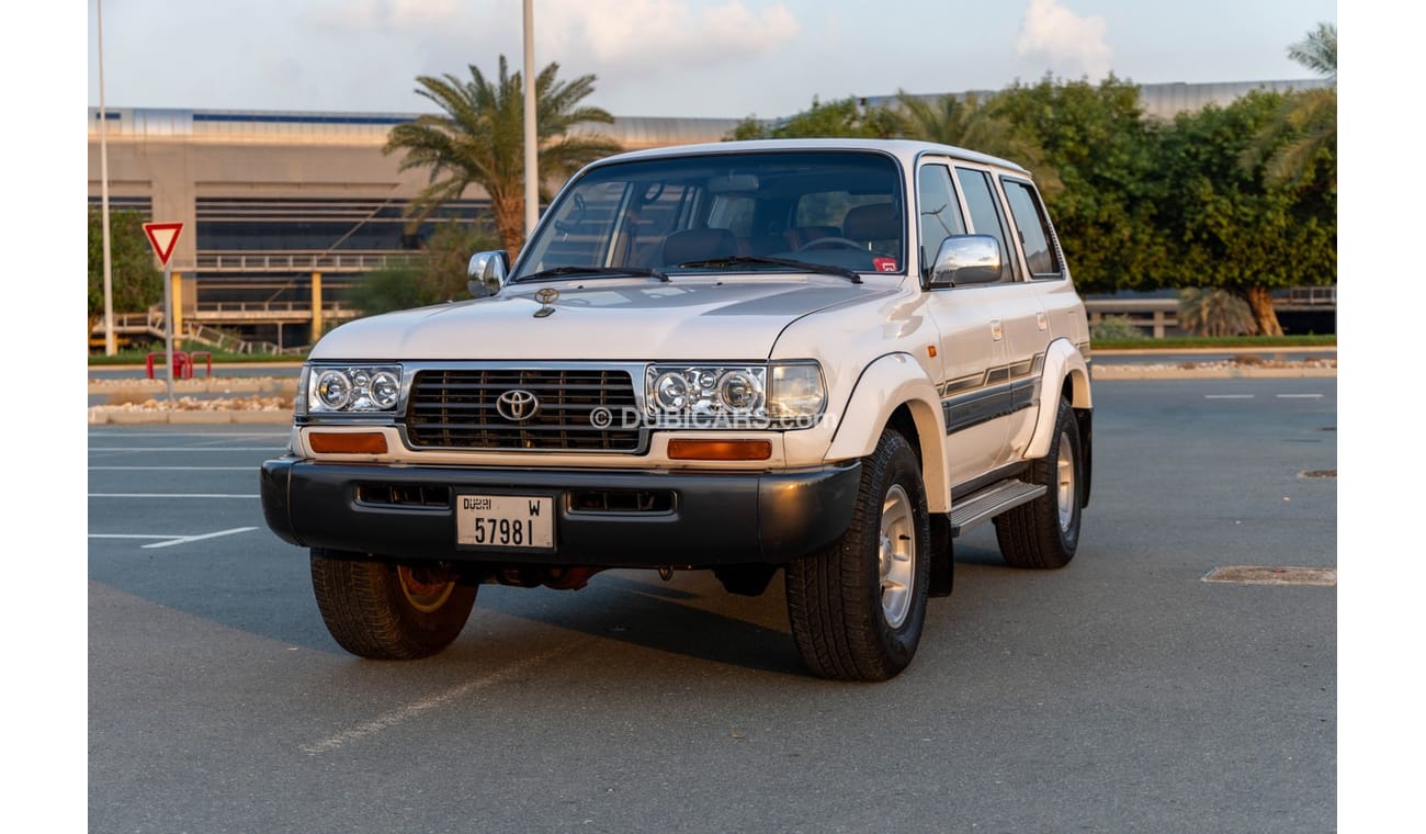 تويوتا لاند كروزر VXR