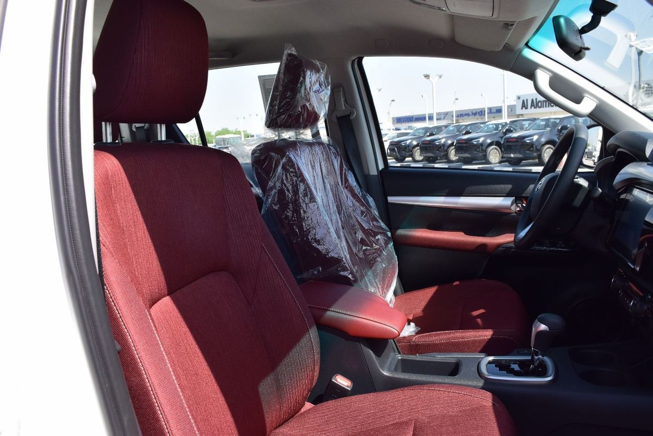 تويوتا هيلوكس 2.7L (4x4) Petrol SR5