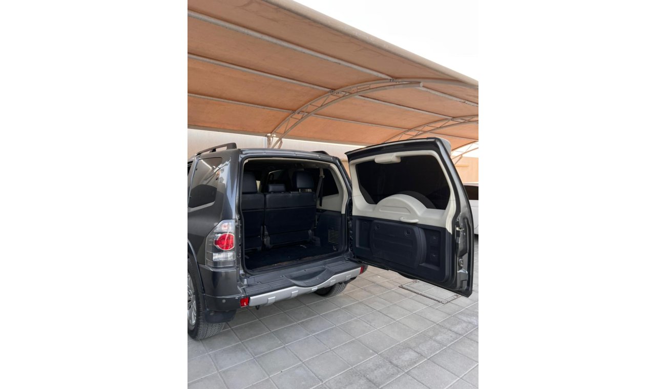 ميتسوبيشي باجيرو GLS 3.8L V6 2015 3doors