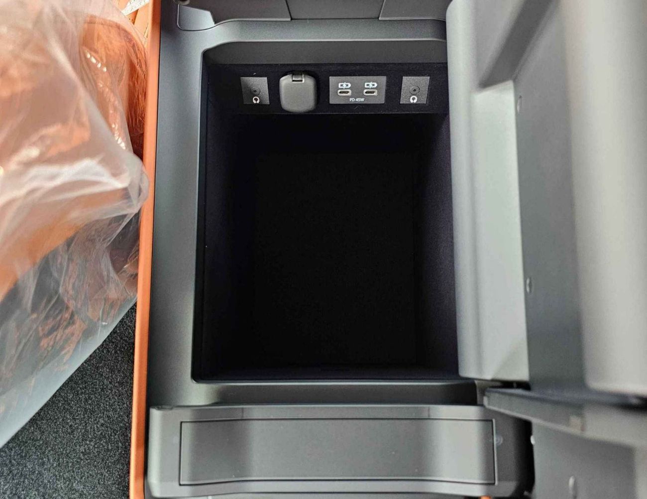 Lexus LX 700h HYBRID/ VIP SEATS FULL OPTION/ PETROL AT 3.5L V6 4WD/CODE#LX7HV