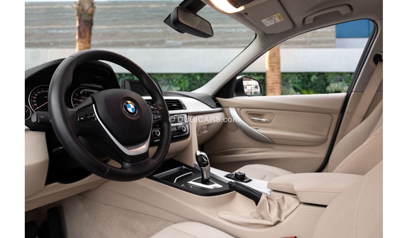 بي أم دبليو 320 320i | 1,665 P.M  | 0% Downpayment | Full BMW History!