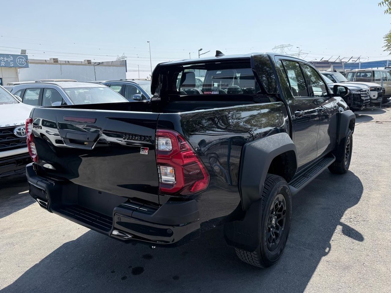 تويوتا هيلوكس GR Sport 2.8L