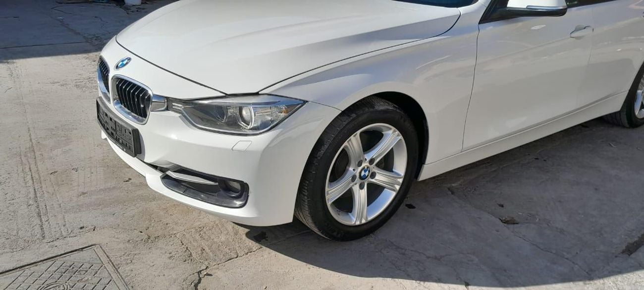 BMW 328i 2.0L