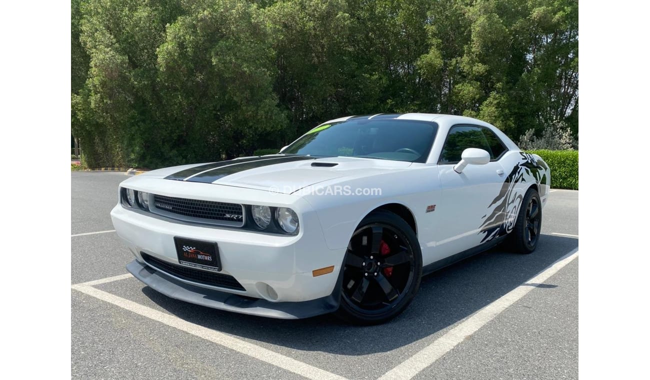 دودج تشالينجر 2014 Dodge Challenger SRT8 (LC), 2dr Coupe, 6.4L 8cyl Petrol, Automatic, Rear Wheel Drive