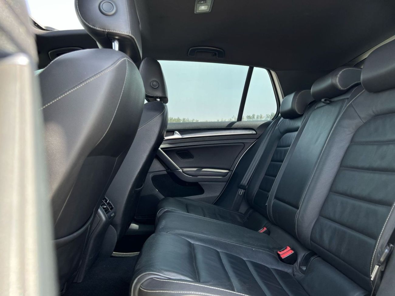 Volkswagen Golf R GCC