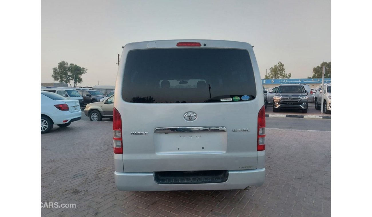 تويوتا هاياس TOYOTA HIACE VAN RIGHT HAND DRIVE (PM1639)