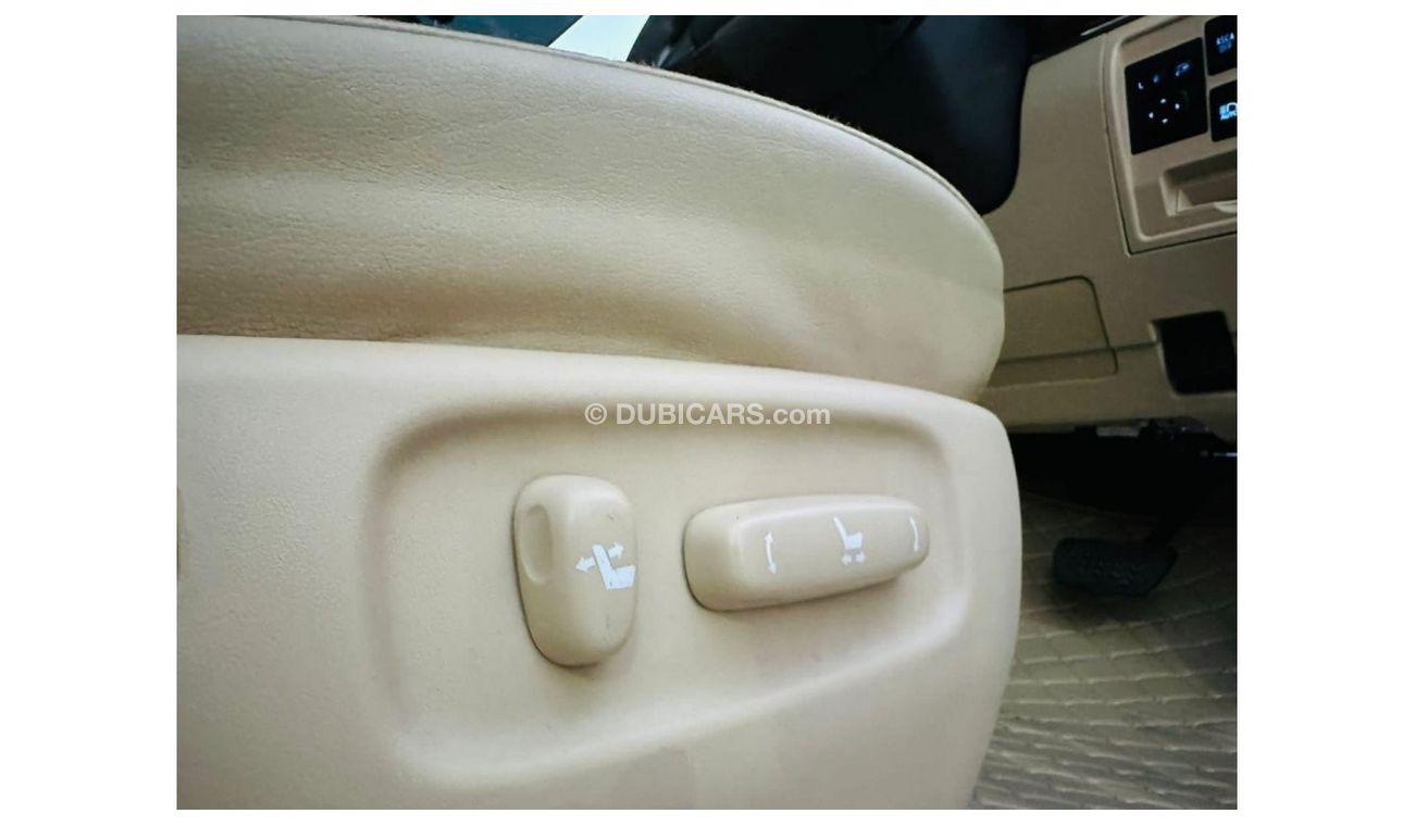 Toyota Land Cruiser VX SAHARA 2016 | RIGHT-HAND DRIVE | PUSH START | DIESEL 4.5L 7 SEATS | SUNROOF | REAR TV | BEST PRIC