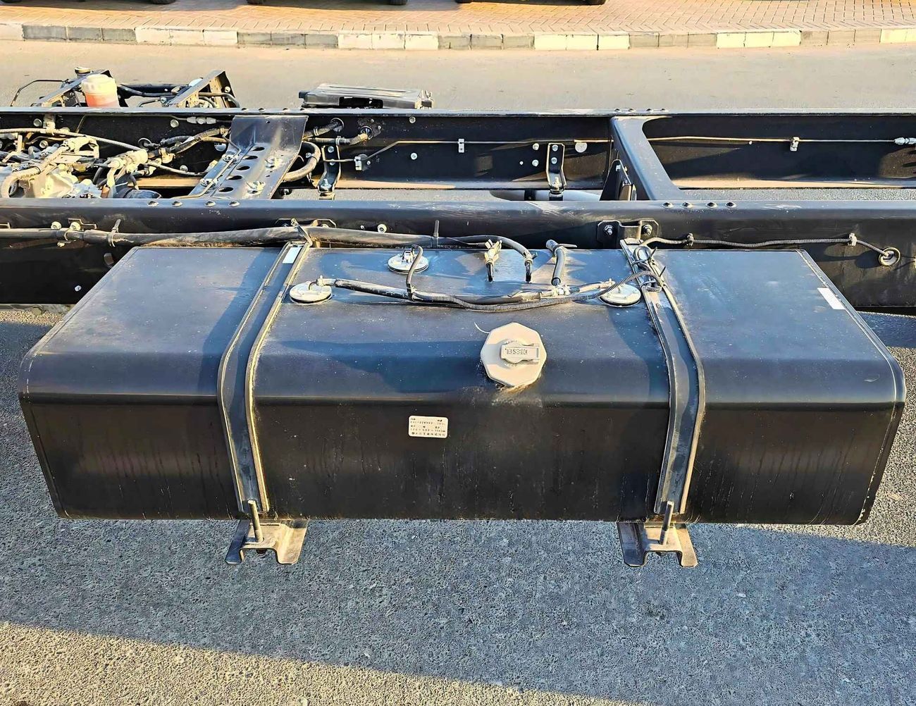 إيسوزو FSR 8.2L DIESEL / M/T / 3 STR / 2024 MY (CODE # FSR)