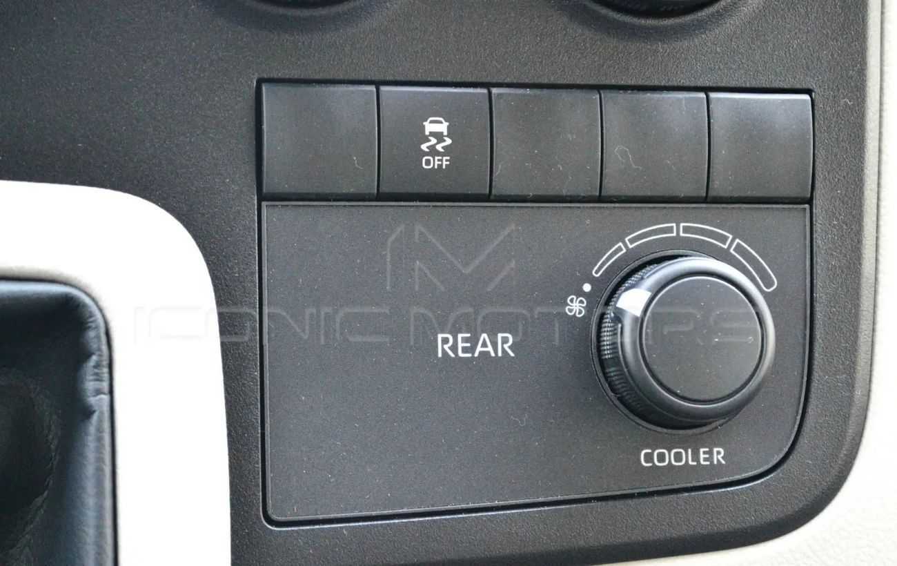 Toyota Hiace 3.5L PETROL MANUAL HIGH ROOF 13- SEATER PASSENGER