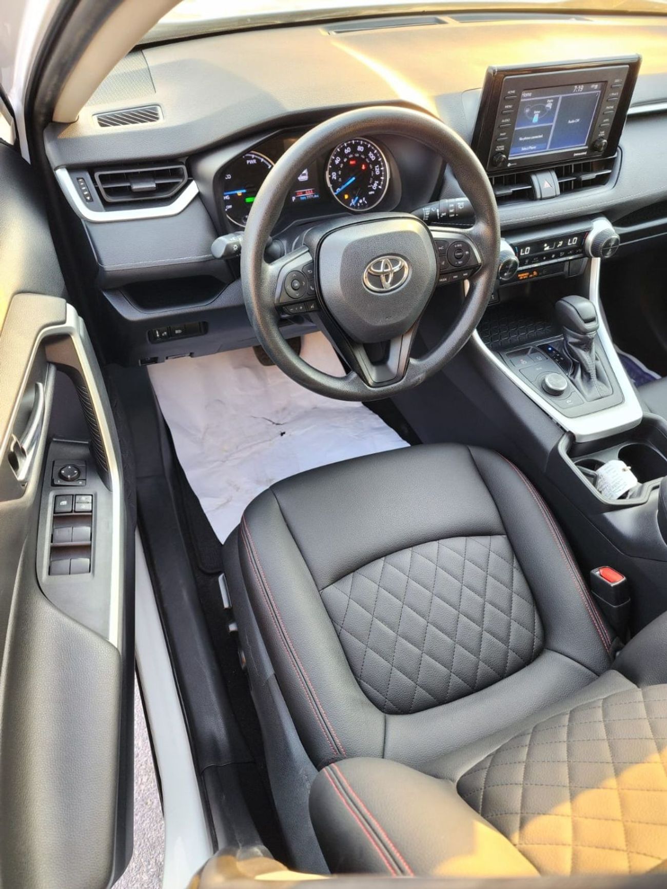 Toyota RAV4 XLE TOYOTA RAV 4 2021 HYBRID