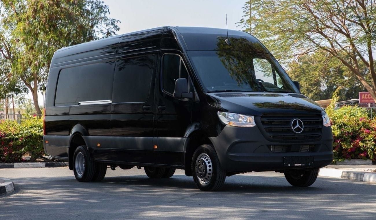 New Mercedes-Benz Sprinter 519 Extra Long Turbo Diesel 4x2