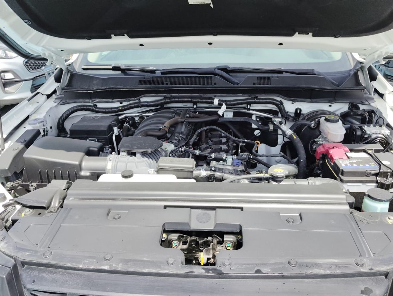 نيسان نافارا Std 2.5L RWD M/T