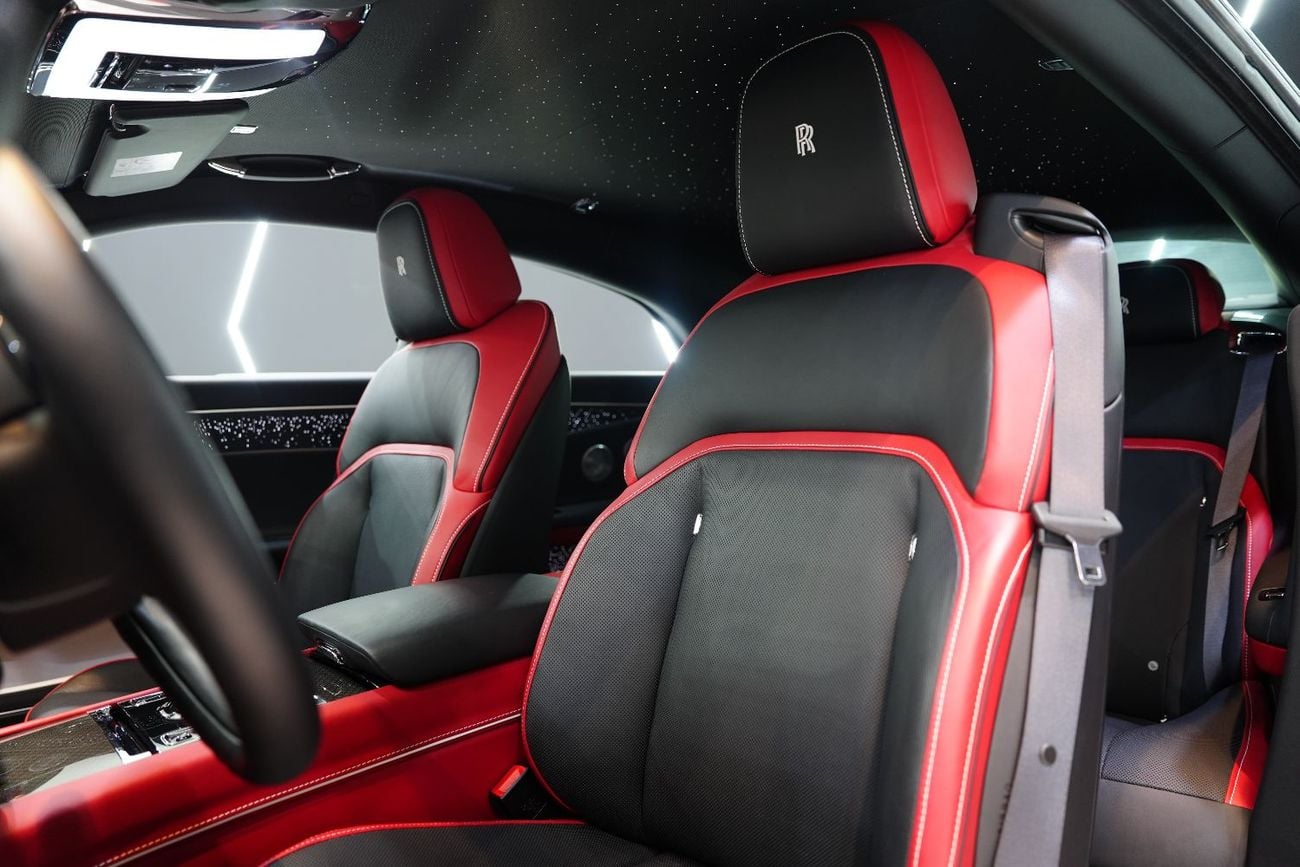 رولز رويس سبيكتر Black Badge, Bespoke Audio, Starlight, Dealer Warr + Serv!!